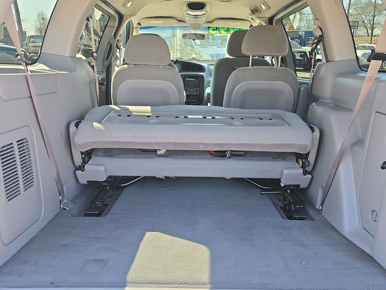 Used 2002 Ford Windstar SE image 29