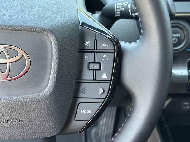 Used 2023 Toyota Prius XLE FWD image 14