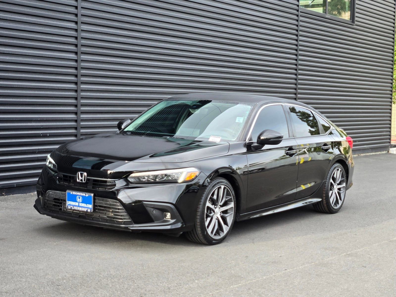 Used 2023 Honda Civic Touring image 1