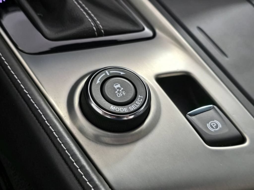 Used 2018 Chevrolet Corvette Grand Sport RWD image 39