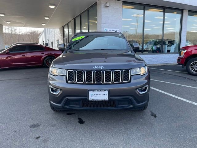 Used 2021 Jeep Grand Cherokee Laredo image 2