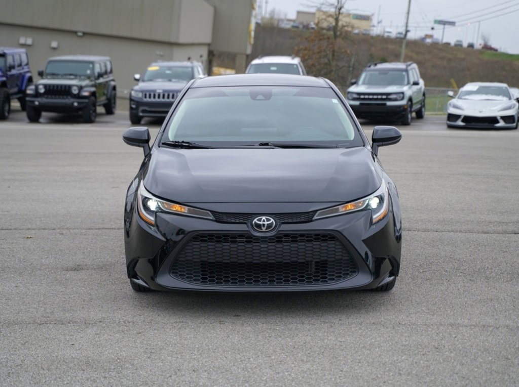 Used 2022 Toyota Corolla LE image 2