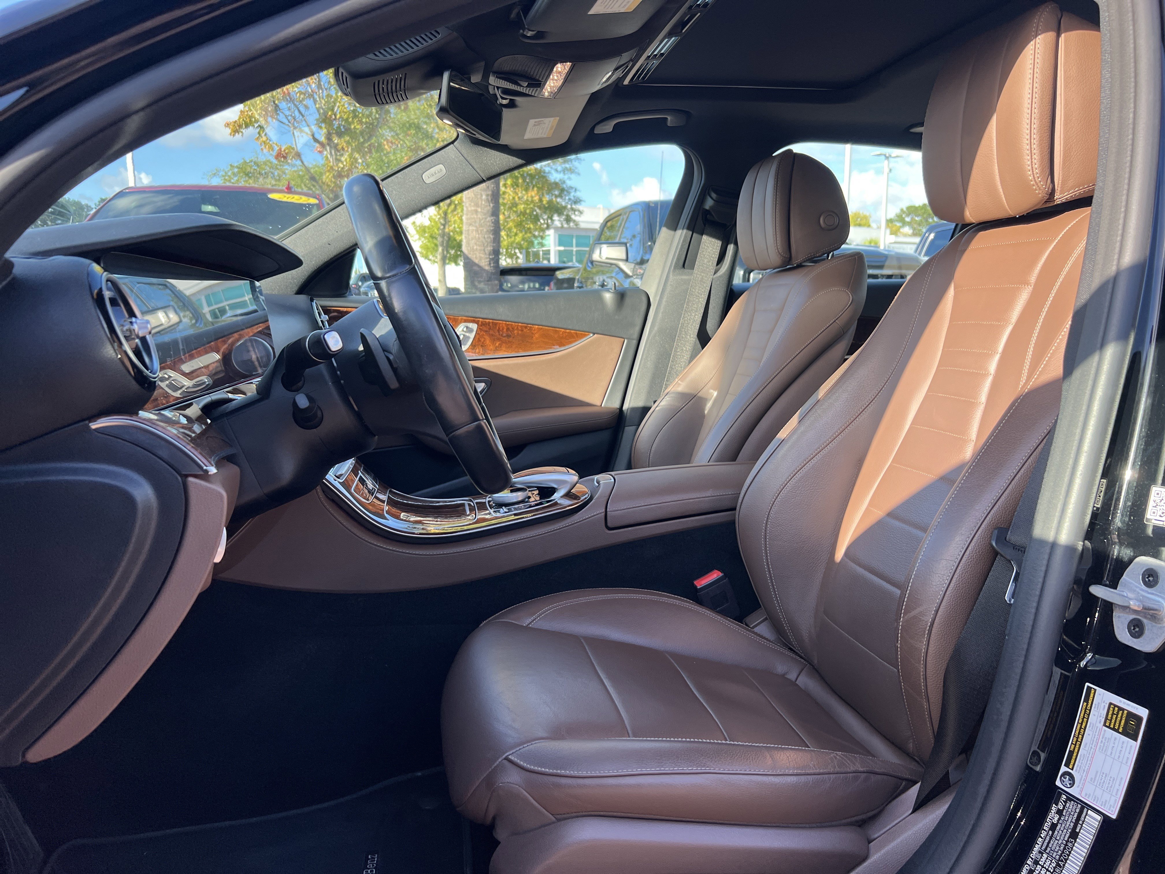 Used 2020 Mercedes-Benz E 350 4MATIC Sedan image 16