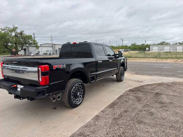 Used 2024 Ford F250 Platinum AWD/4WD image 5
