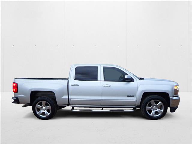 Used 2018 Chevrolet Silverado 1500 LT w/ Texas Edition image 5