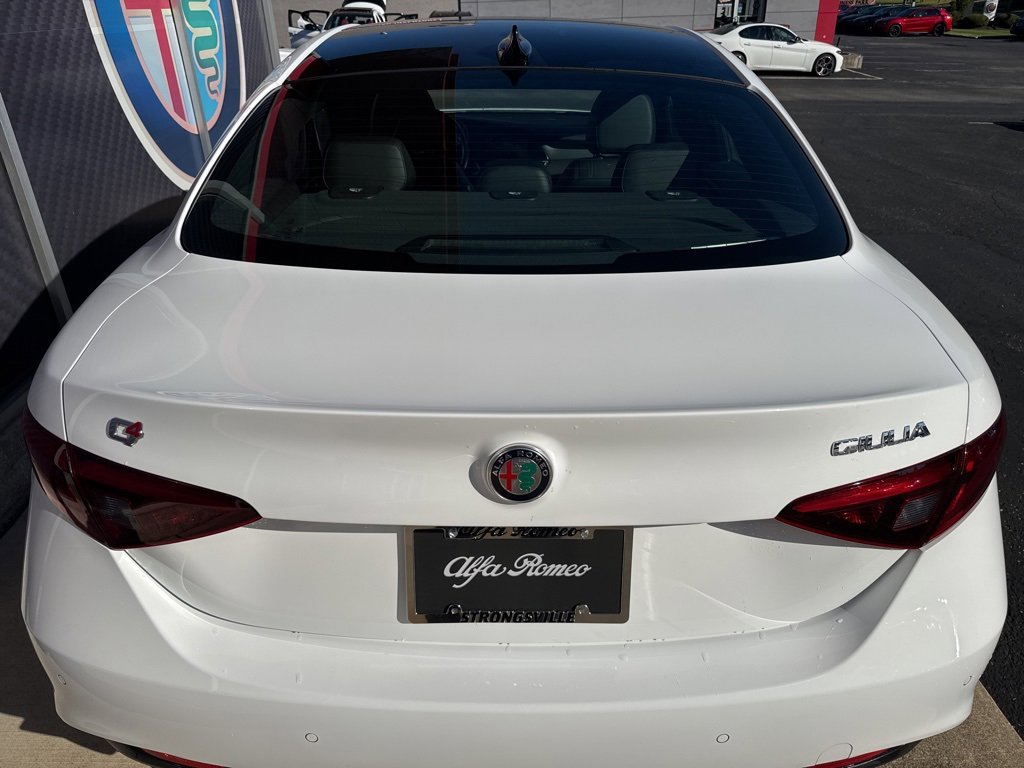 Used 2022 Alfa Romeo Giulia Veloce image 10