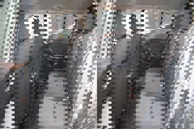 Used 2015 MAZDA MAZDA3 i Sport image 18