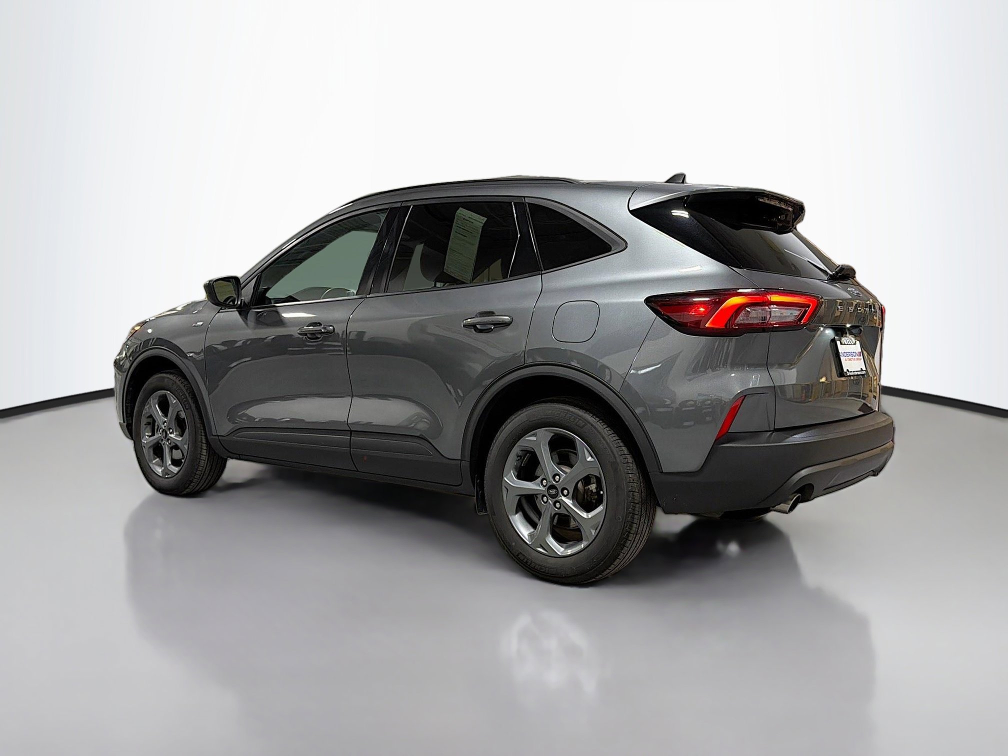 Used 2025 Ford Escape ST-Line image 13
