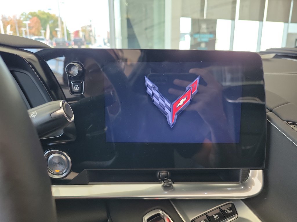 Used 2020 Chevrolet Corvette Stingray Preferred Cpe w/ 2LT Preferred Equipment Group RWD image 21