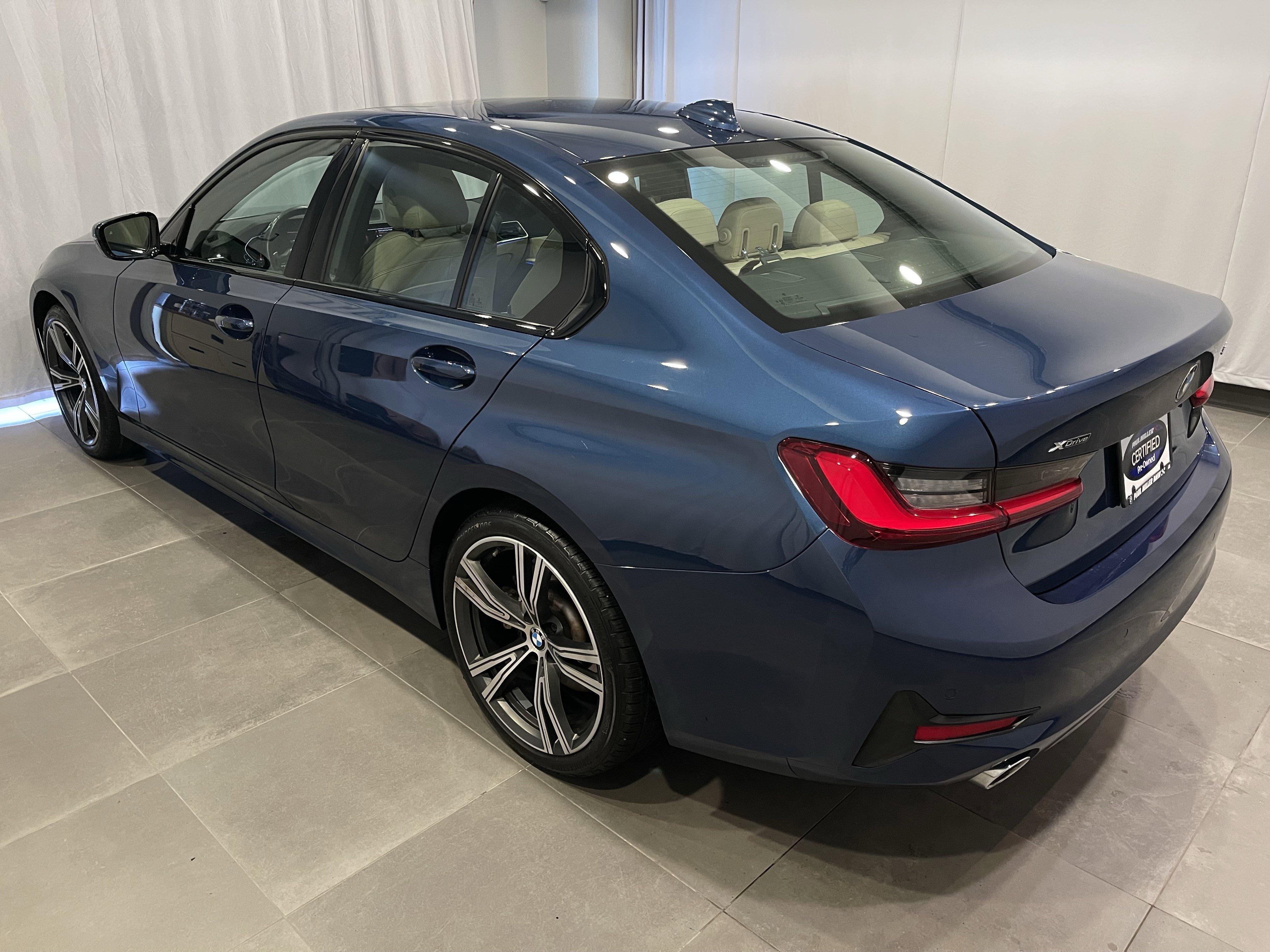 Used 2022 BMW 330i xDrive Sedan w/ Premium Package 2 image 4