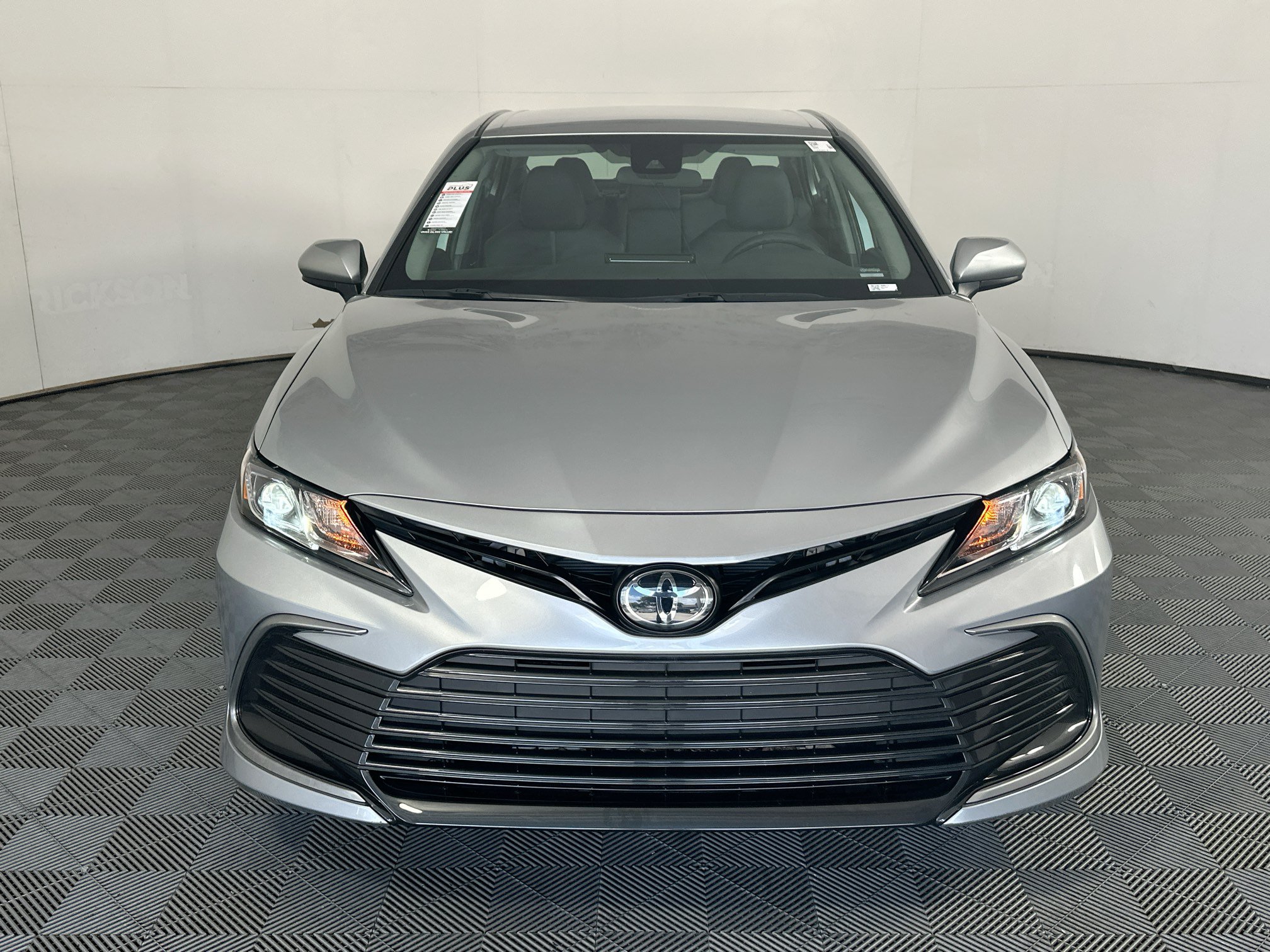 Used 2023 Toyota Camry LE FWD image 8