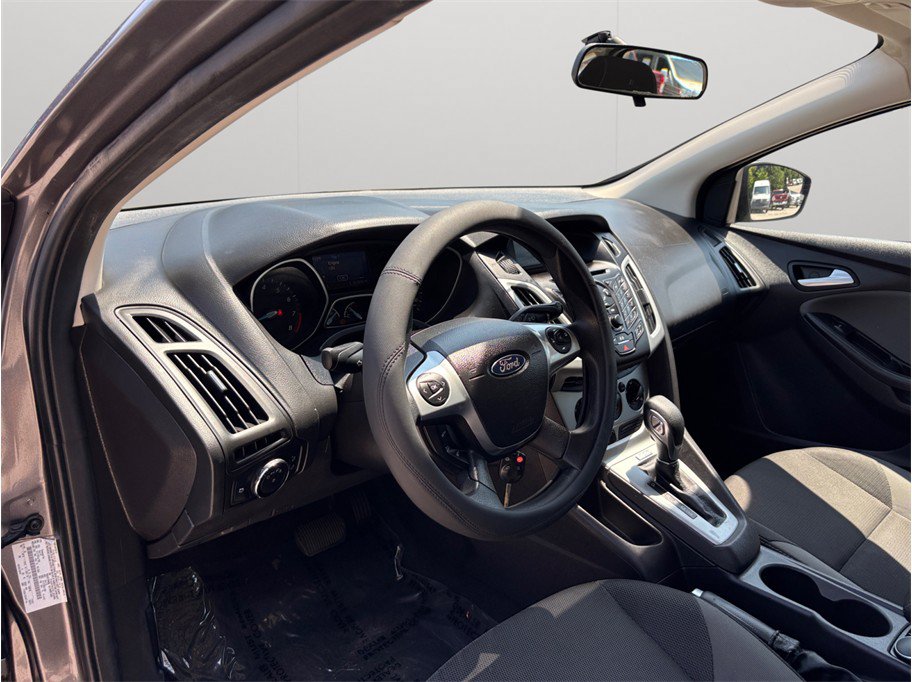 Used 2014 Ford Focus SE FWD image 6