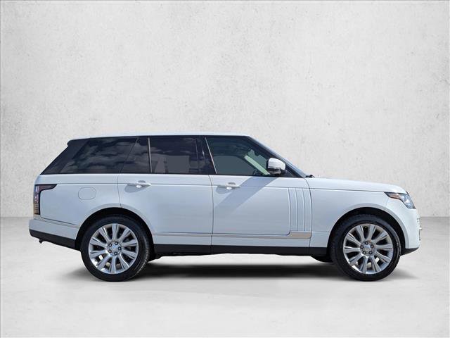 Used 2017 Land Rover Range Rover HSE image 4