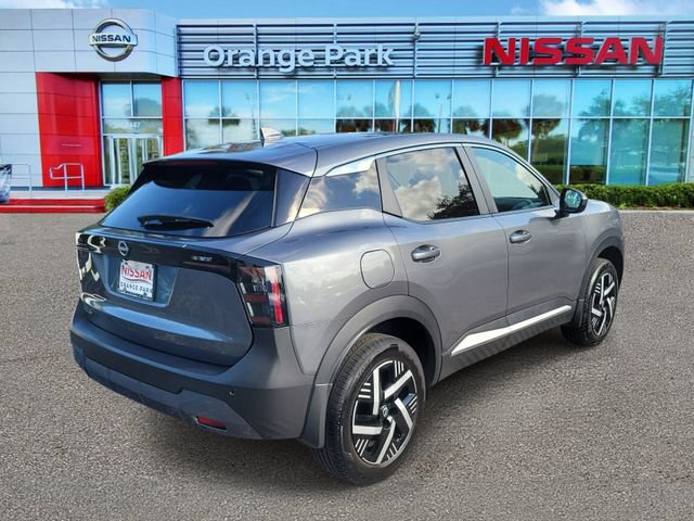 Used 2025 Nissan Kicks SV FWD image 2