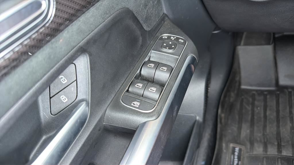Used 2025 Mercedes-Benz GLB 250 image 18