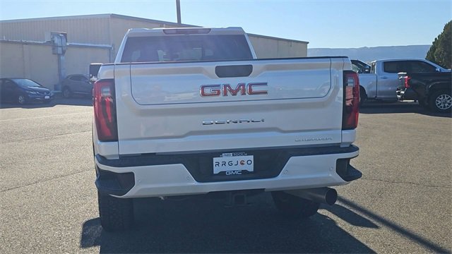 Used 2025 GMC Sierra 2500 Denali image 7