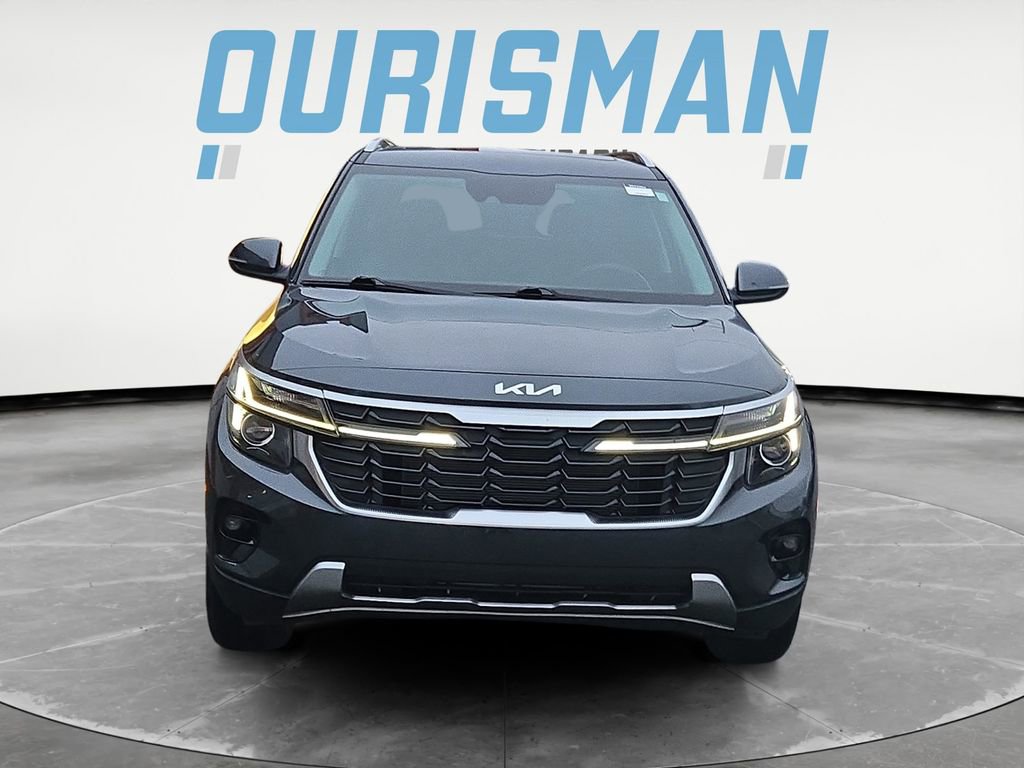 Used 2024 Kia Seltos EX image 8