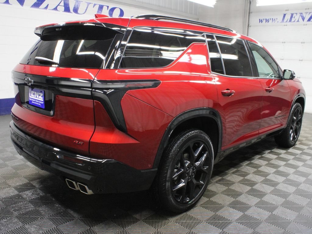 Used 2026 Chevrolet Traverse RS w/ LPO, Floor Liner Package AWD/4WD image 6