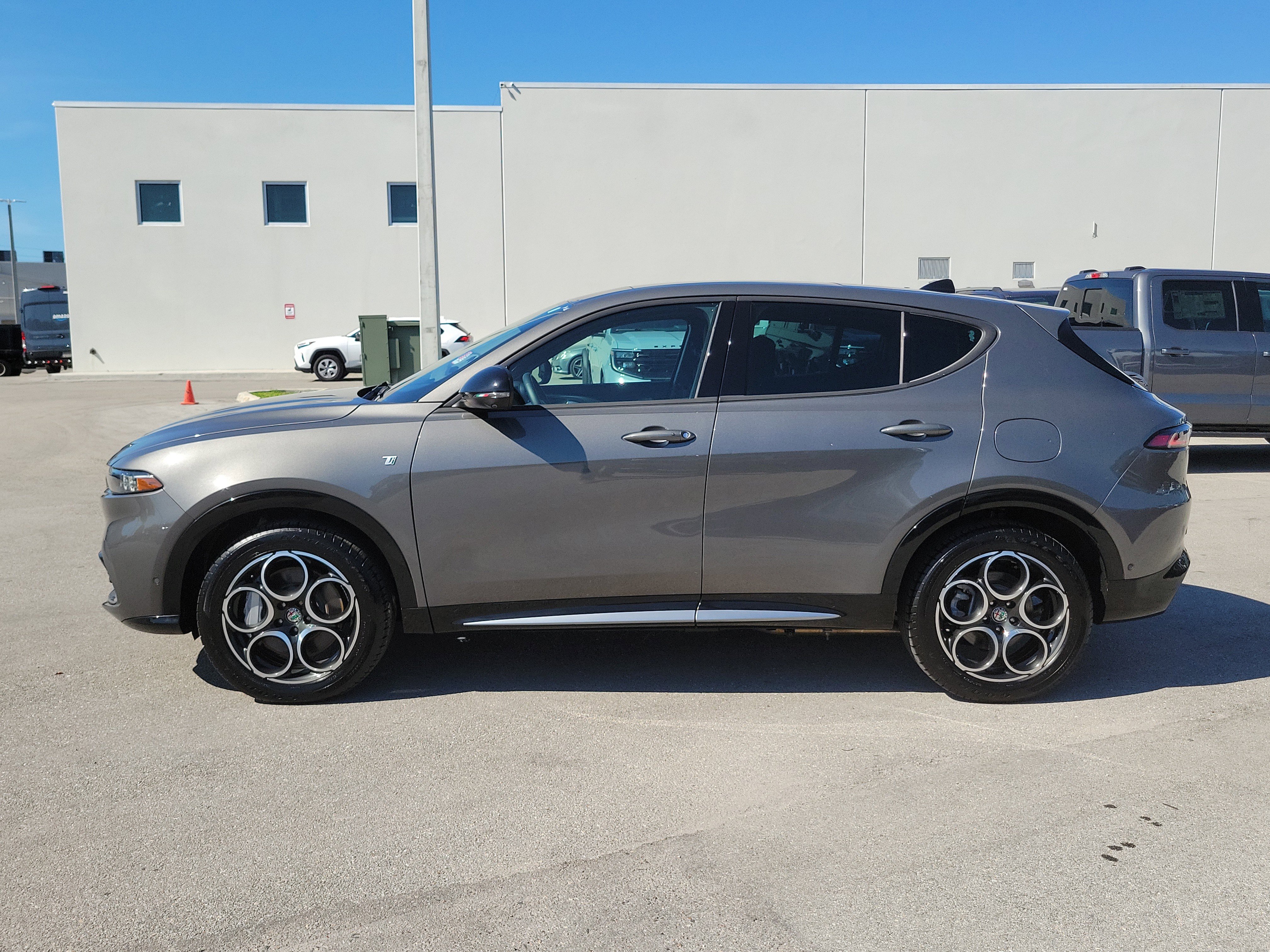 Used 2024 Alfa Romeo Tonale Ti w/ Active Assist Package AWD/4WD image 8