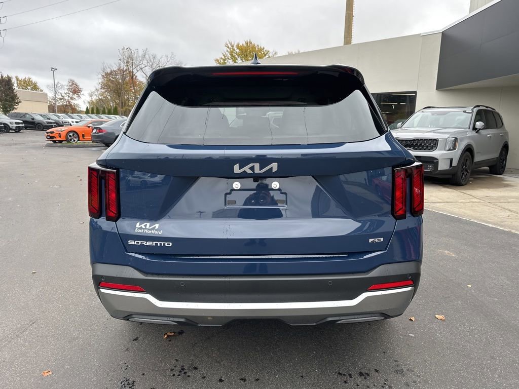 New 2026 Kia Sorento S w/ S Panoramic Sunroof Package image 7