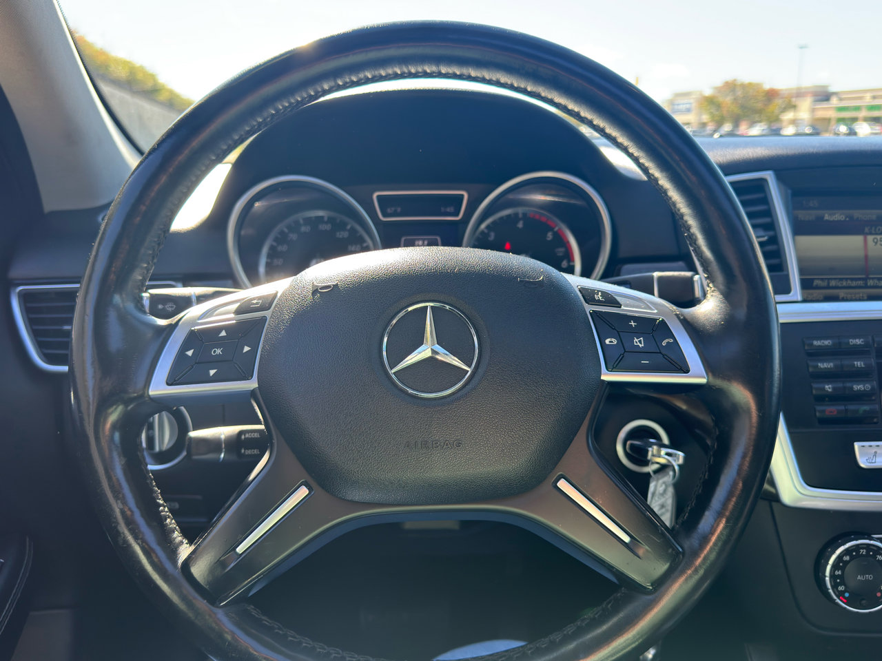 Used 2015 Mercedes-Benz ML 250 BlueTEC 4MATIC image 25