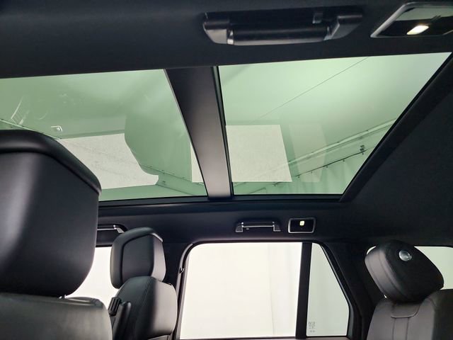 Used 2019 Land Rover Range Rover HSE image 22