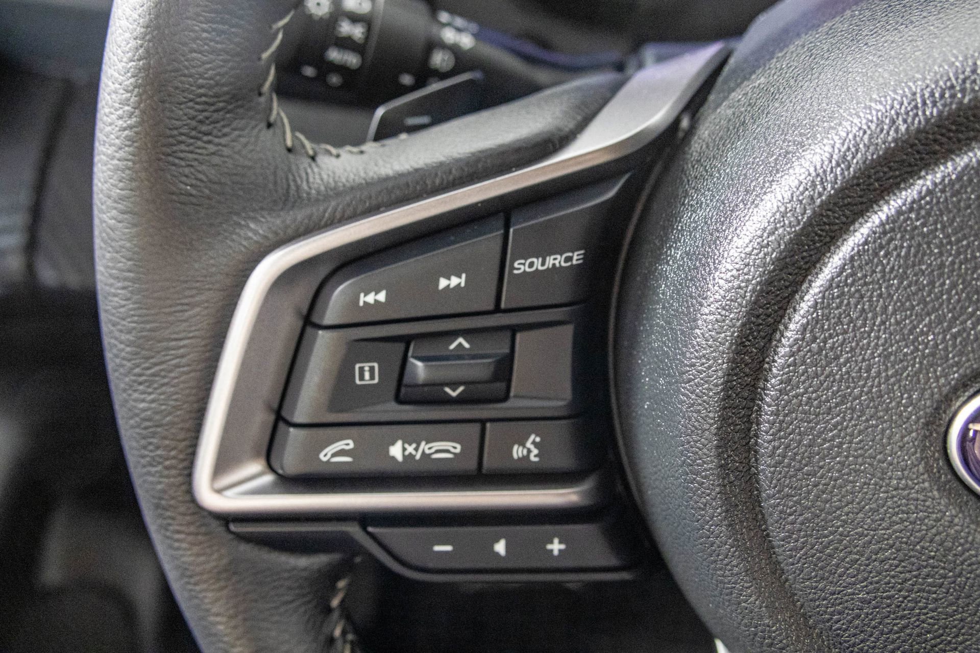 Used 2026 Subaru Ascent Premium image 30