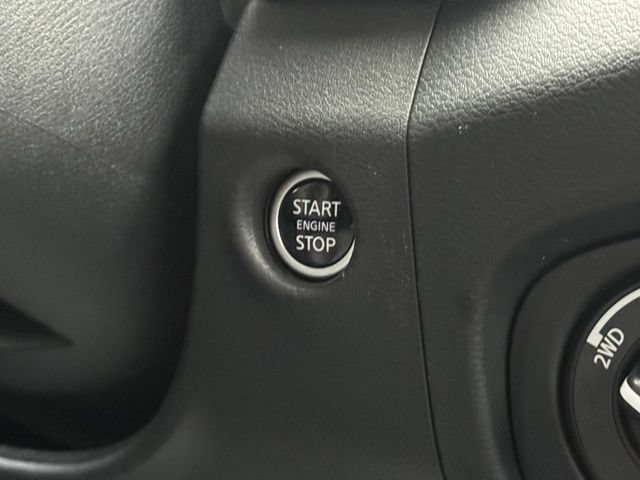 Used 2022 Nissan Frontier PRO-4X w/ Pro-4X Premium Package AWD/4WD image 29