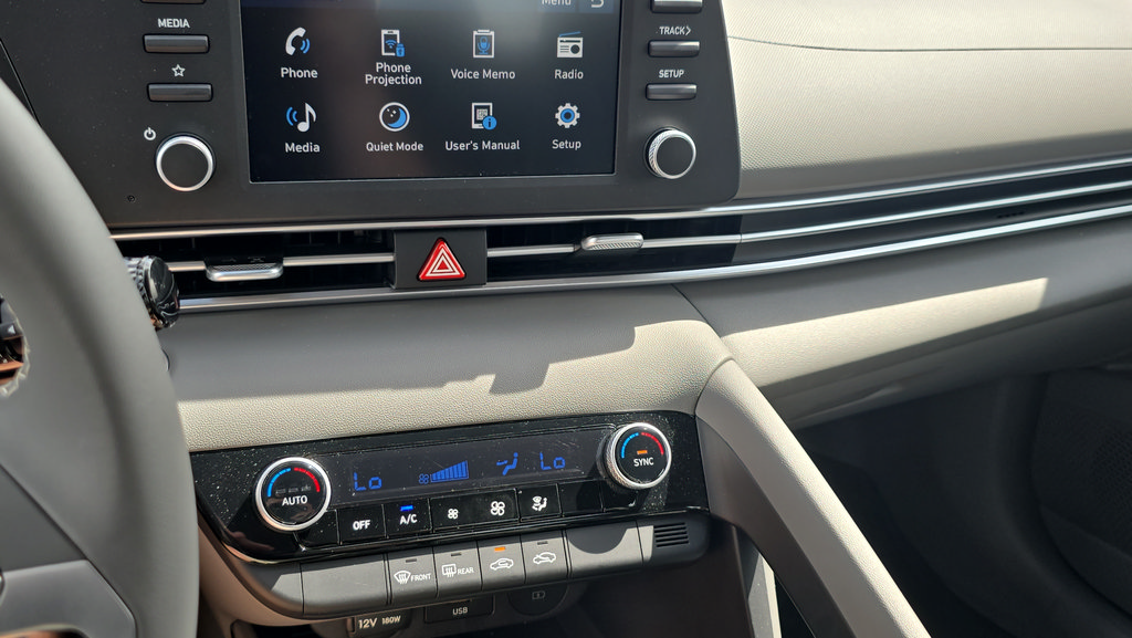 Certified 2026 Hyundai Elantra Sport FWD image 21
