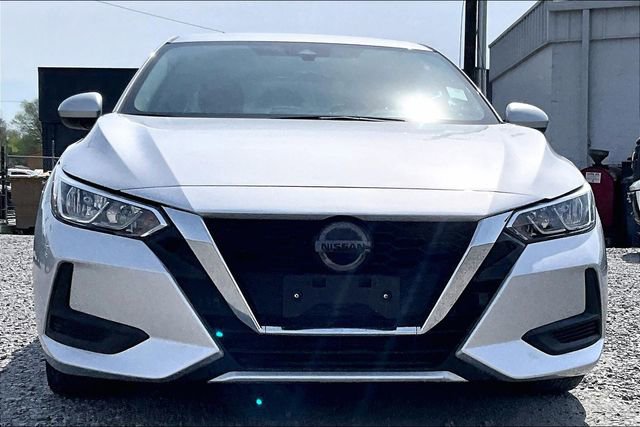 Used 2023 Nissan Sentra SV image 2