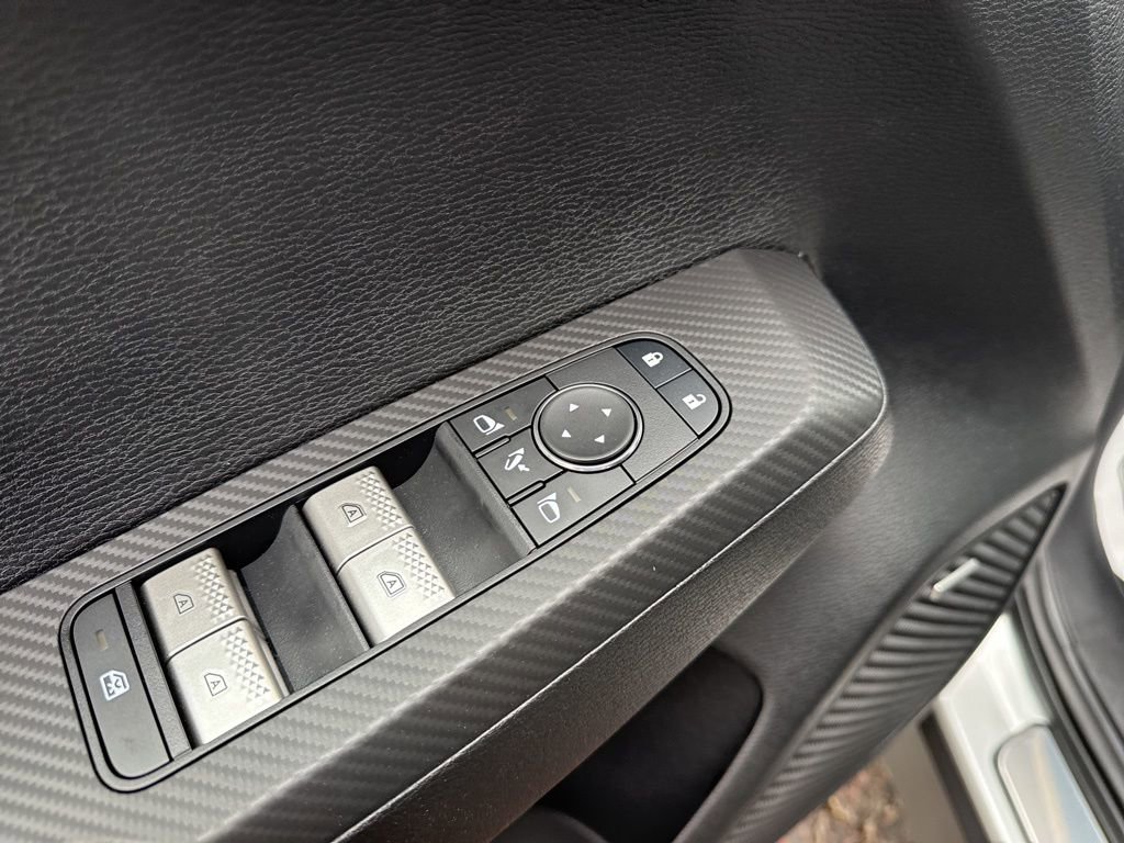 New 2026 Mitsubishi Outlander SEL FWD image 16