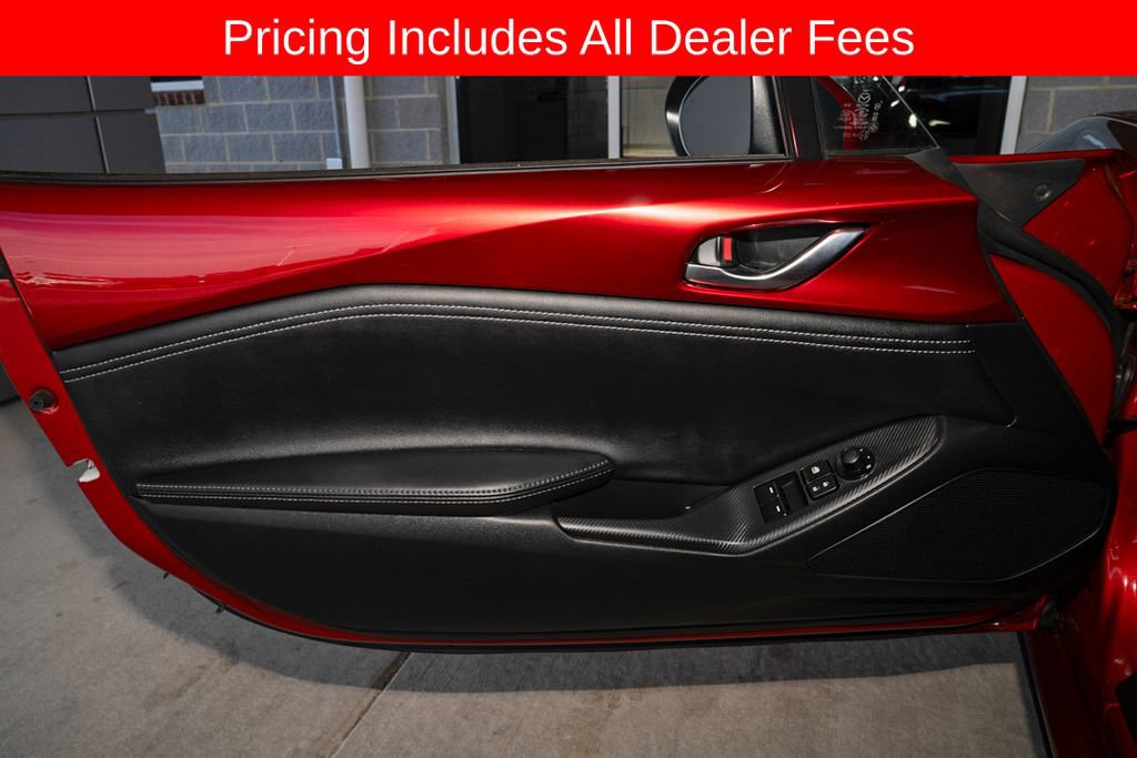 Used 2025 MAZDA MX-5 Miata RF Grand Touring w/ Weather Package RWD image 12