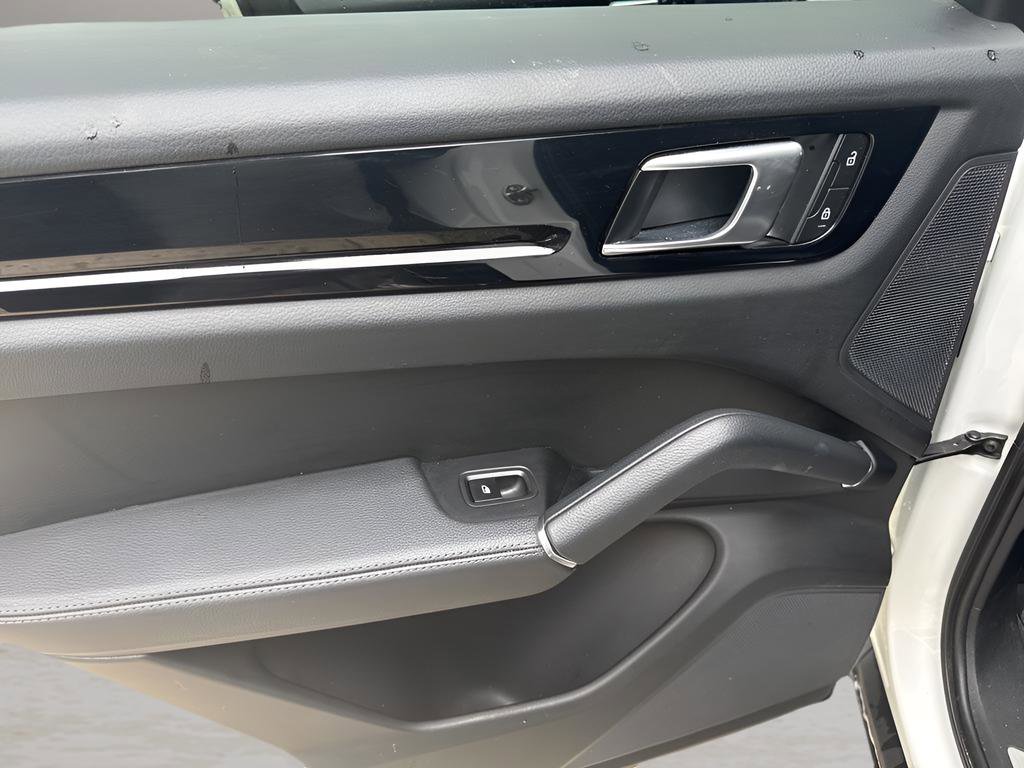 Used 2023 Porsche Cayenne Base image 29