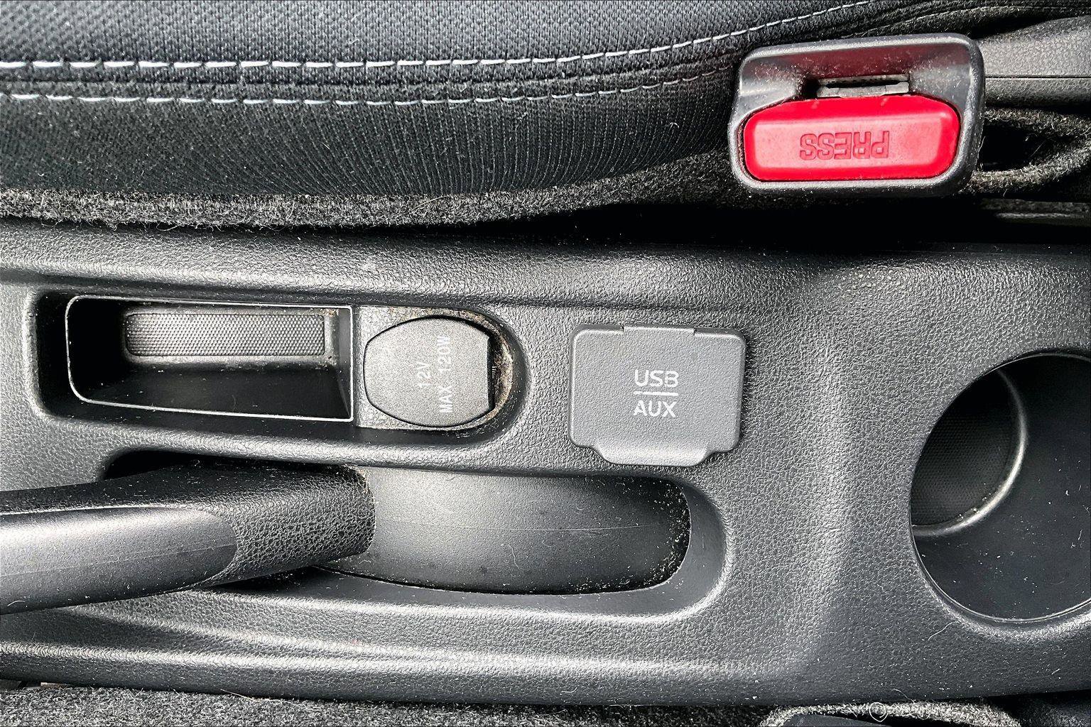 Used 2016 Nissan Versa Note SV image 16