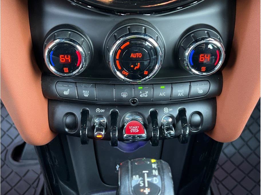 Used 2017 MINI Cooper S image 13