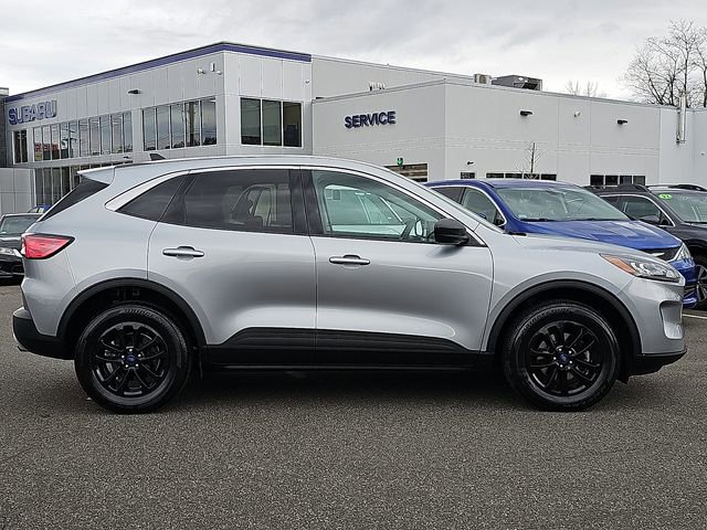 Used 2022 Ford Escape SE w/ Cold Weather Package image 7