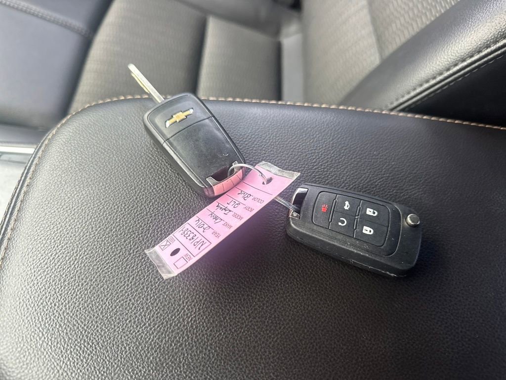 Used 2016 Chevrolet Impala LT w/ Convenience Package image 17