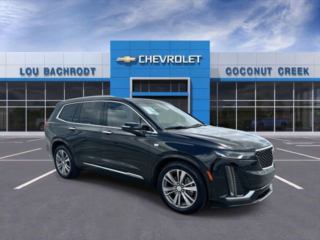 Used 2023 Cadillac XT6 Premium Luxury image 2