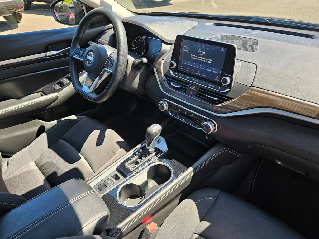 Used 2023 Nissan Altima 2.5 SV AWD/4WD image 12