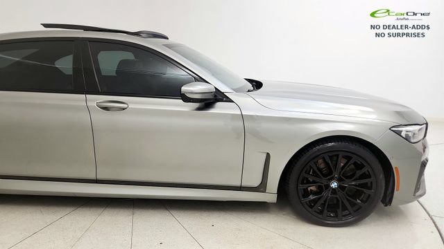 Used 2022 BMW 750i xDrive w/ M Sport Package AWD/4WD image 14