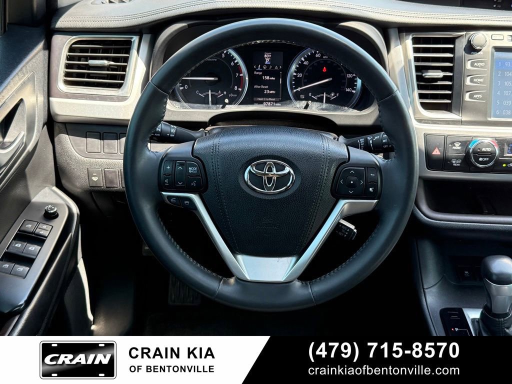 Used 2016 Toyota Highlander XLE FWD image 14
