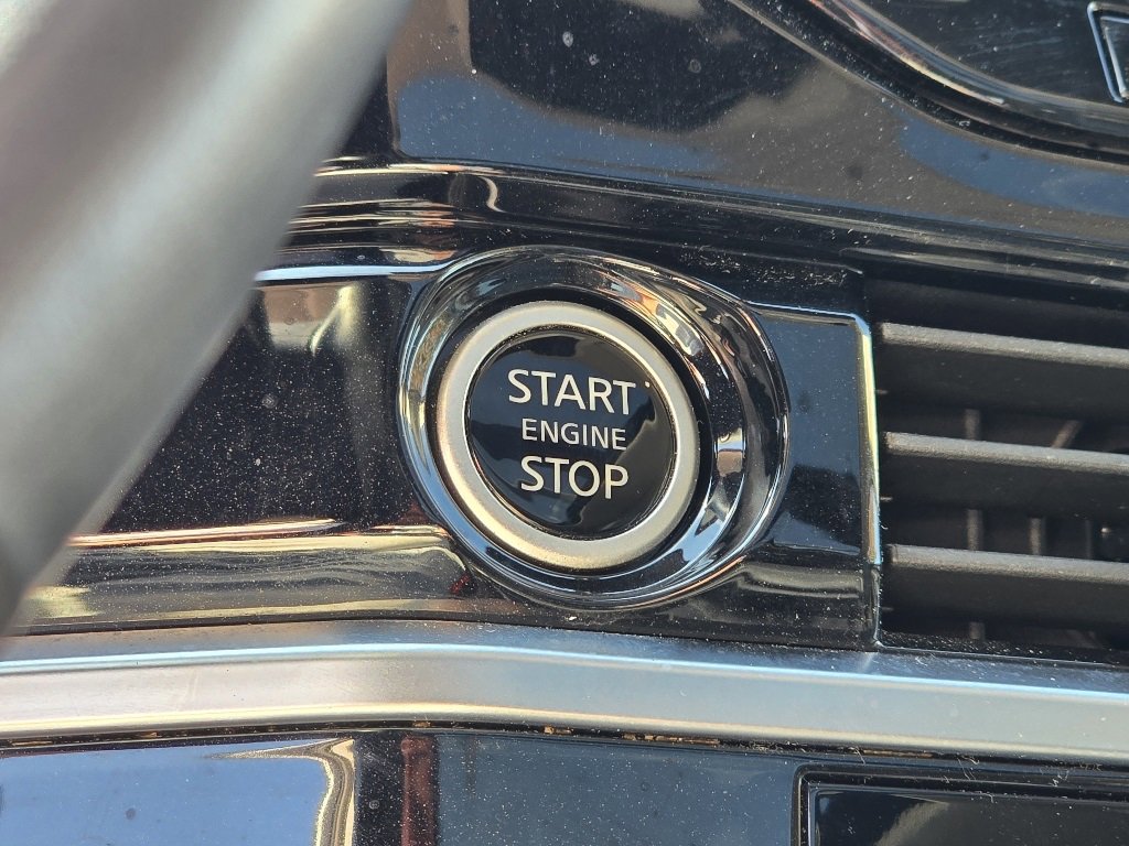 Used 2024 Nissan Pathfinder SL w/ SL Premium Package image 19