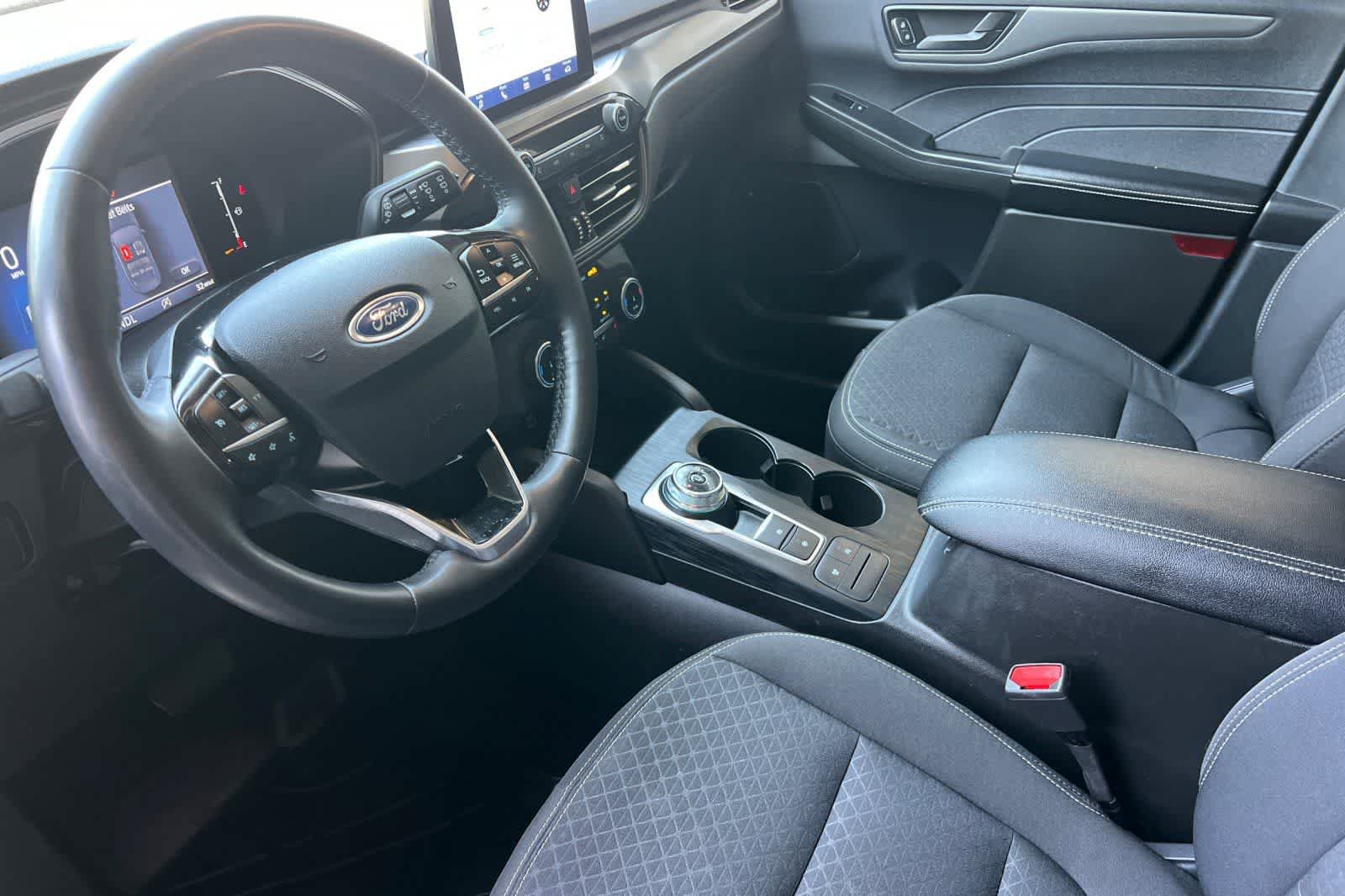 Used 2024 Ford Escape Active AWD/4WD image 12
