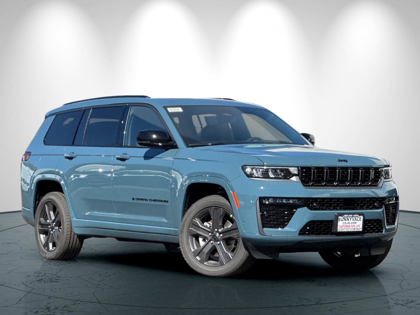 New 2027 Jeep Grand Cherokee L Limited AWD/4WD image 2