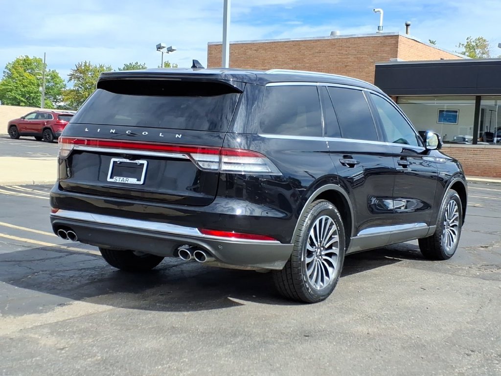 Certified 2023 Lincoln Aviator Reserve w/ Elements Package Plus AWD/4WD image 7