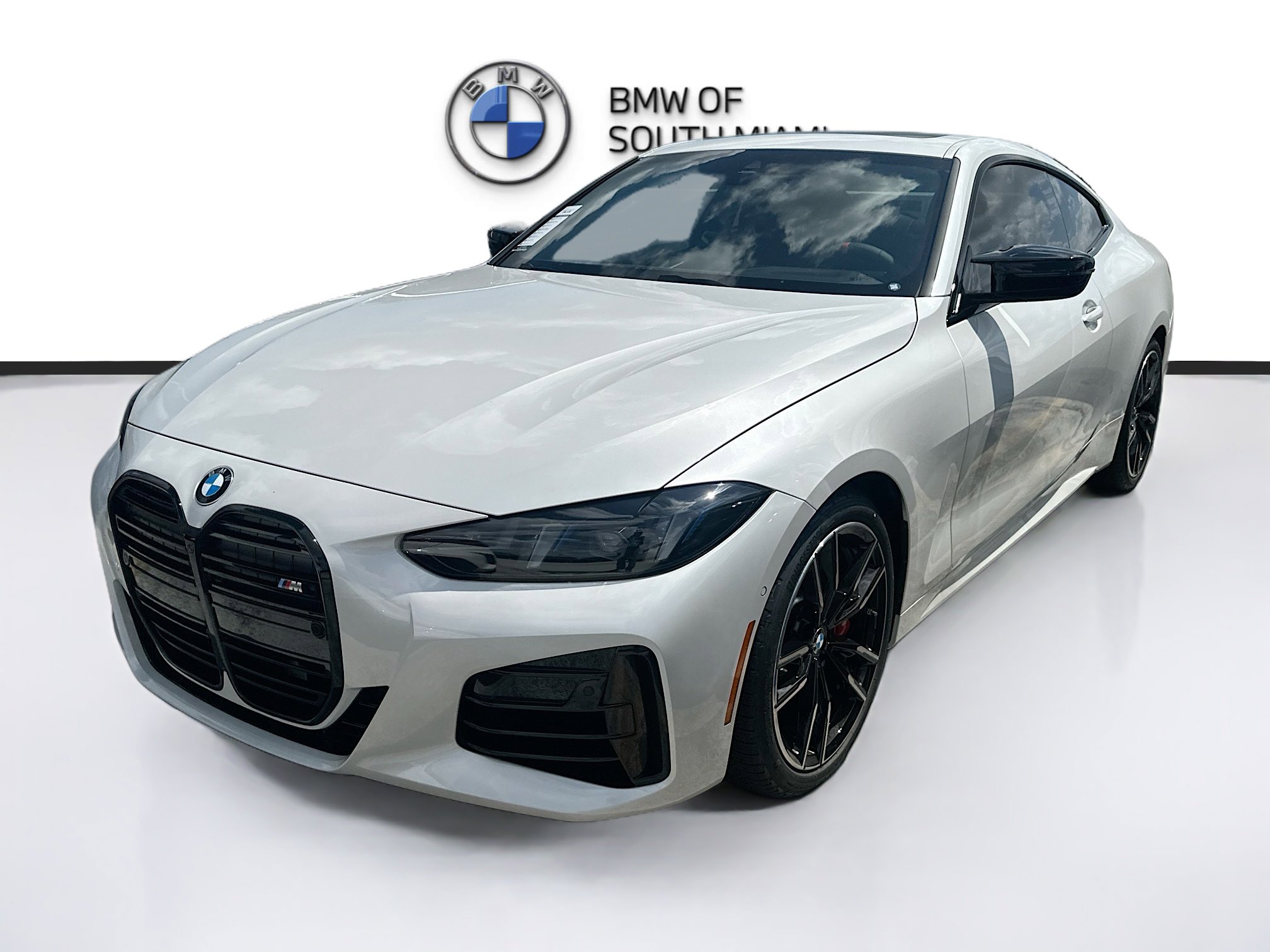 New 2026 BMW M440i Coupe w/ Premium Package RWD image 3