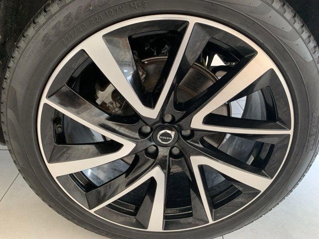 Certified 2024 Volvo XC90 B6 Plus image 9