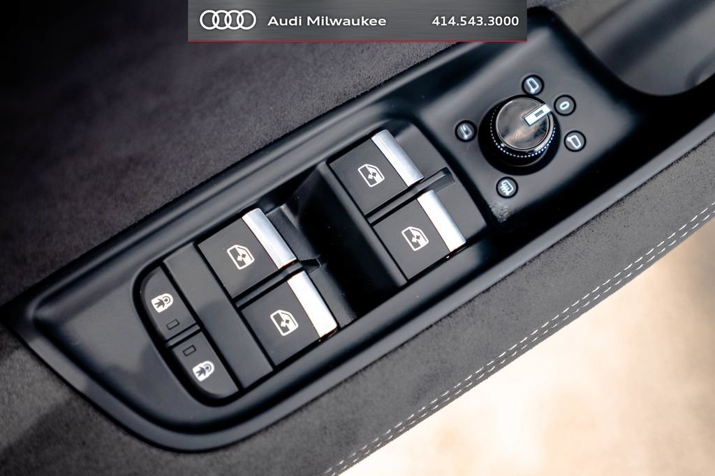 Used 2025 Audi RS Q8 performance w/ Matte Carbon Package AWD/4WD image 27