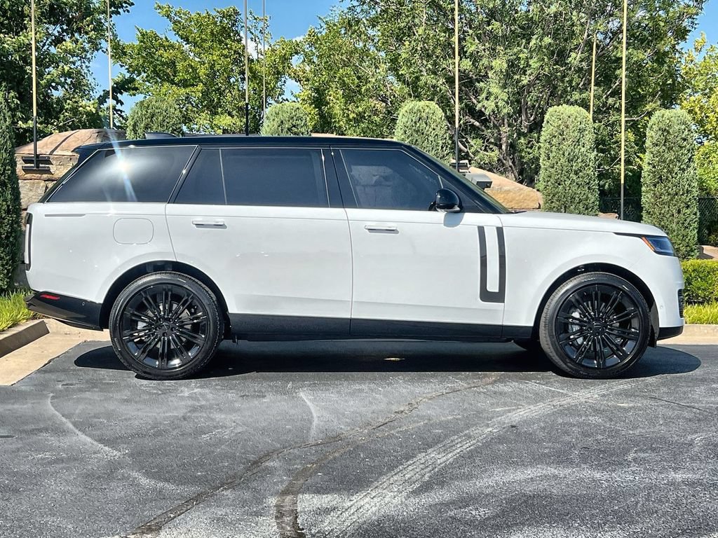 New 2026 Land Rover Range Rover Long Wheelbase SE AWD/4WD image 6