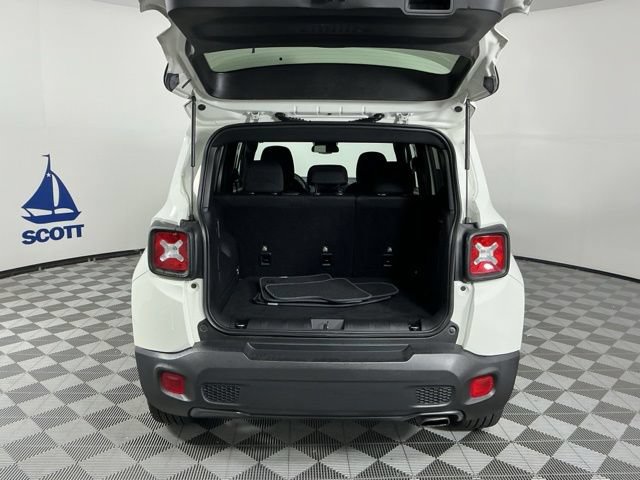 Used 2021 Jeep Renegade Latitude AWD/4WD image 22